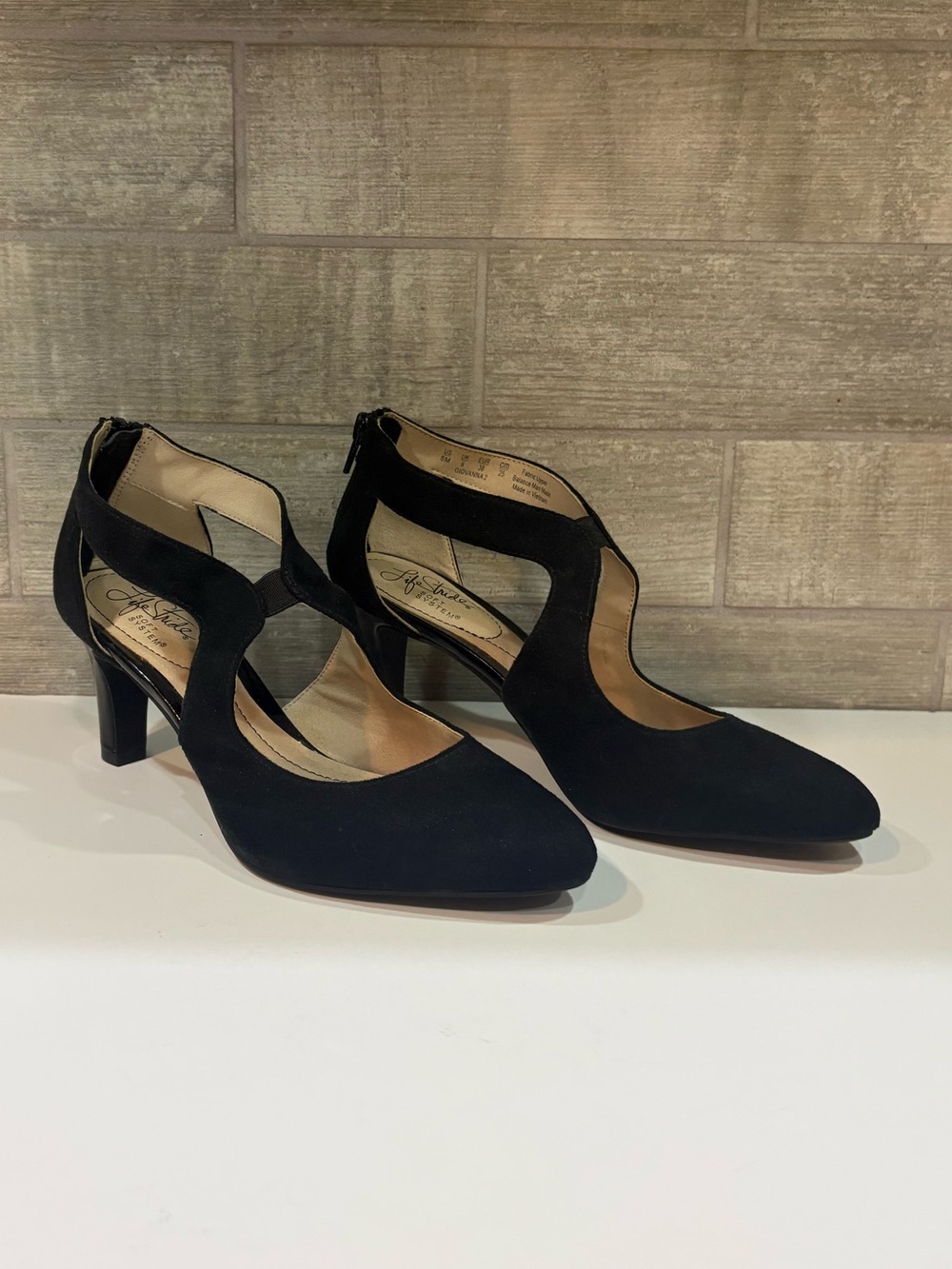 Life Stride Giovanna 2 Black Cutout Suede Heels